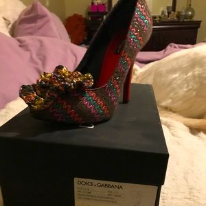 Dolce and Gabbana flower tweed pump